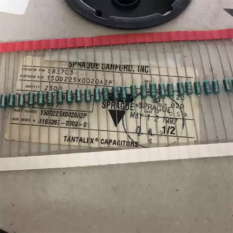 10pcs-100pcs New American SPRAGUE Sibi 150D 2.2UF20V Fever Audio Tantalum Electrolytic Capacitor
10pcs-100pcs New American SPRAGUE Sibi 150D 2.2UF20V Fever Audio Tantalum Electrolytic Capacitor