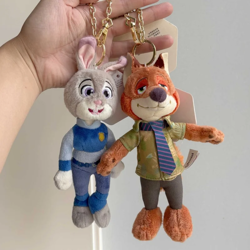 В наличии Аутентичный плюшевый кулон Disney Nick Crazy Zootopia аниме периферийные плюшевые игрушки Джуди плюшевая кукла сумка кулон подарки для пары
В наличии Аутентичный плюшевый кулон Disney Nick Crazy Zootopia аниме периферийные плюшевые игрушки Джуди плюшевая кукла сумка кулон подарки для пары