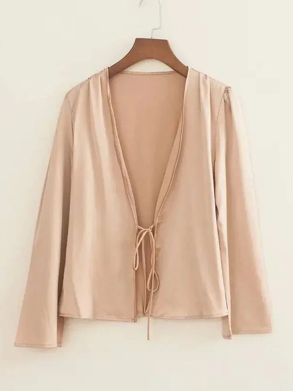 Autumn Ruffle Blouse Women's Long Sleeve Cleanfit Style Short Polyester A-Line Sleeve Waist-Cinching Fashion Winter Collection
Autumn Ruffle Blouse Women's Long Sleeve Cleanfit Style Short Polyester A-Line Sleeve Waist-Cinching Fashion Winter Collection