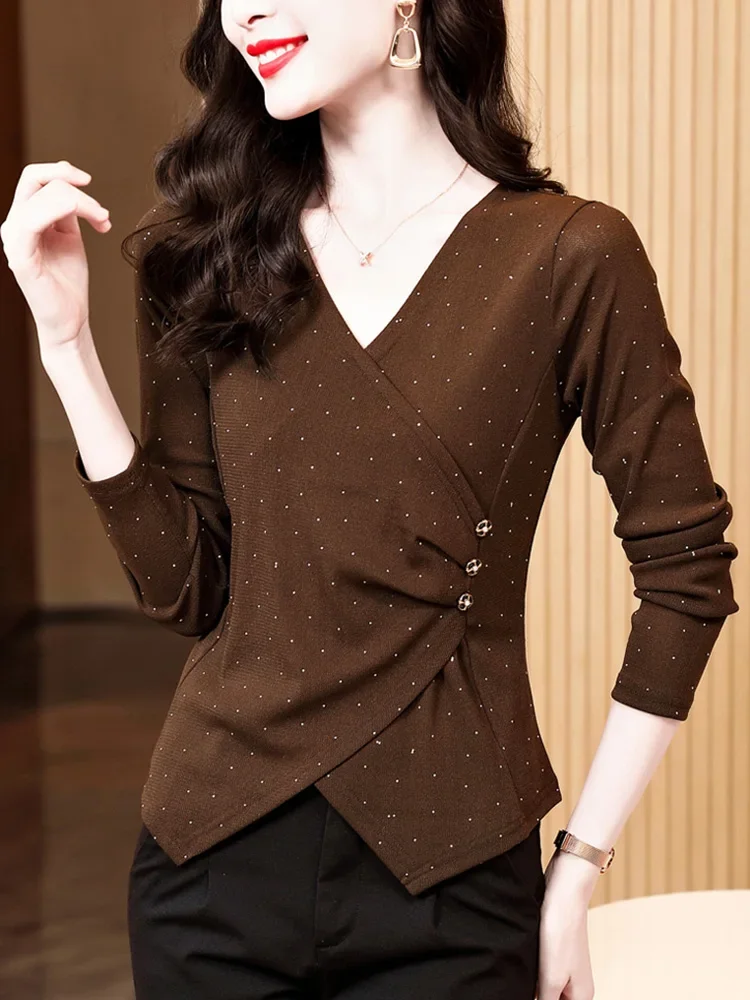 Fashion Sexy Hot Diamond Solid Color M-3XL Black Tops New 2025 Spring Long Sleeved V-Neck Women T-Shirt
Fashion Sexy Hot Diamond Solid Color M-3XL Black Tops New 2025 Spring Long Sleeved V-Neck Women T-Shirt