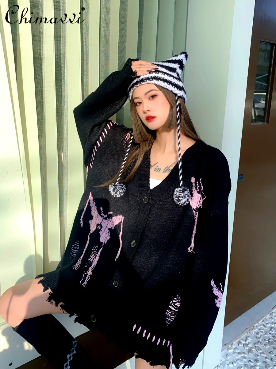 Butterfly Embroidery Knitted Top European Street Ripped Tassel Design Slim Lazy Sweater Loose Long Sleeve Cardigan Women Coat
Butterfly Embroidery Knitted Top European Street Ripped Tassel Design Slim Lazy Sweater Loose Long Sleeve Cardigan Women Coat
