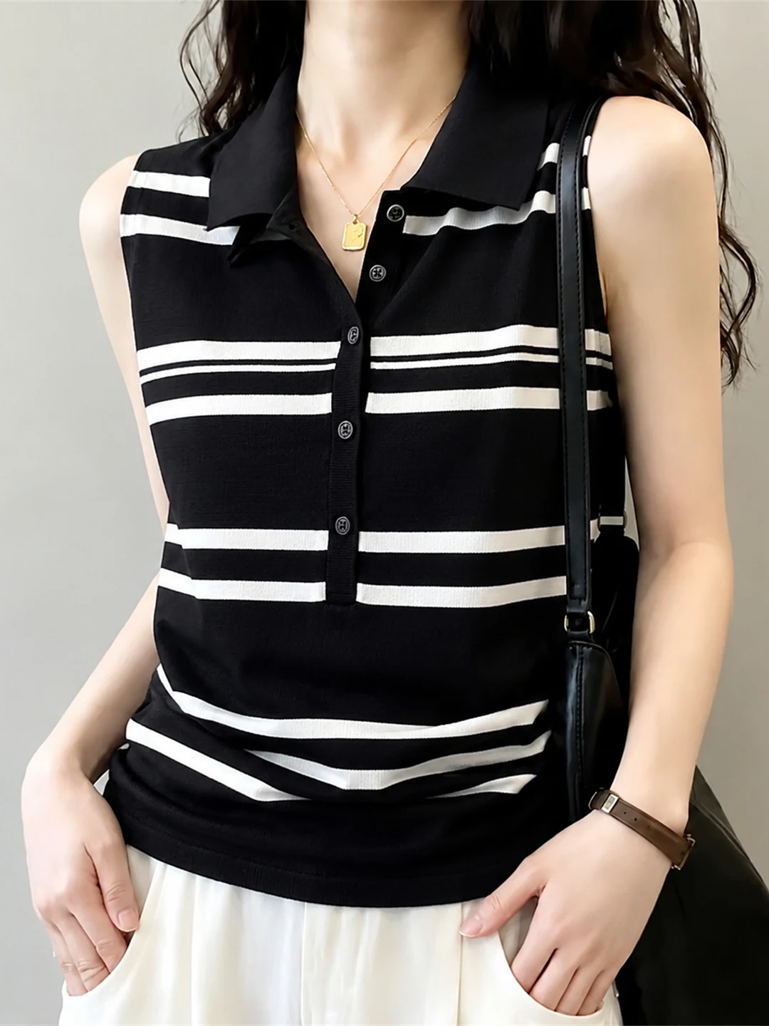 Casual Stripe Neck Sleeveless Vest Commute Style Summer 2026 Slimming Versatile Top Fashionable Small Shirt Regular Fit
Casual Stripe Neck Sleeveless Vest Commute Style Summer 2026 Slimming Versatile Top Fashionable Small Shirt Regular Fit