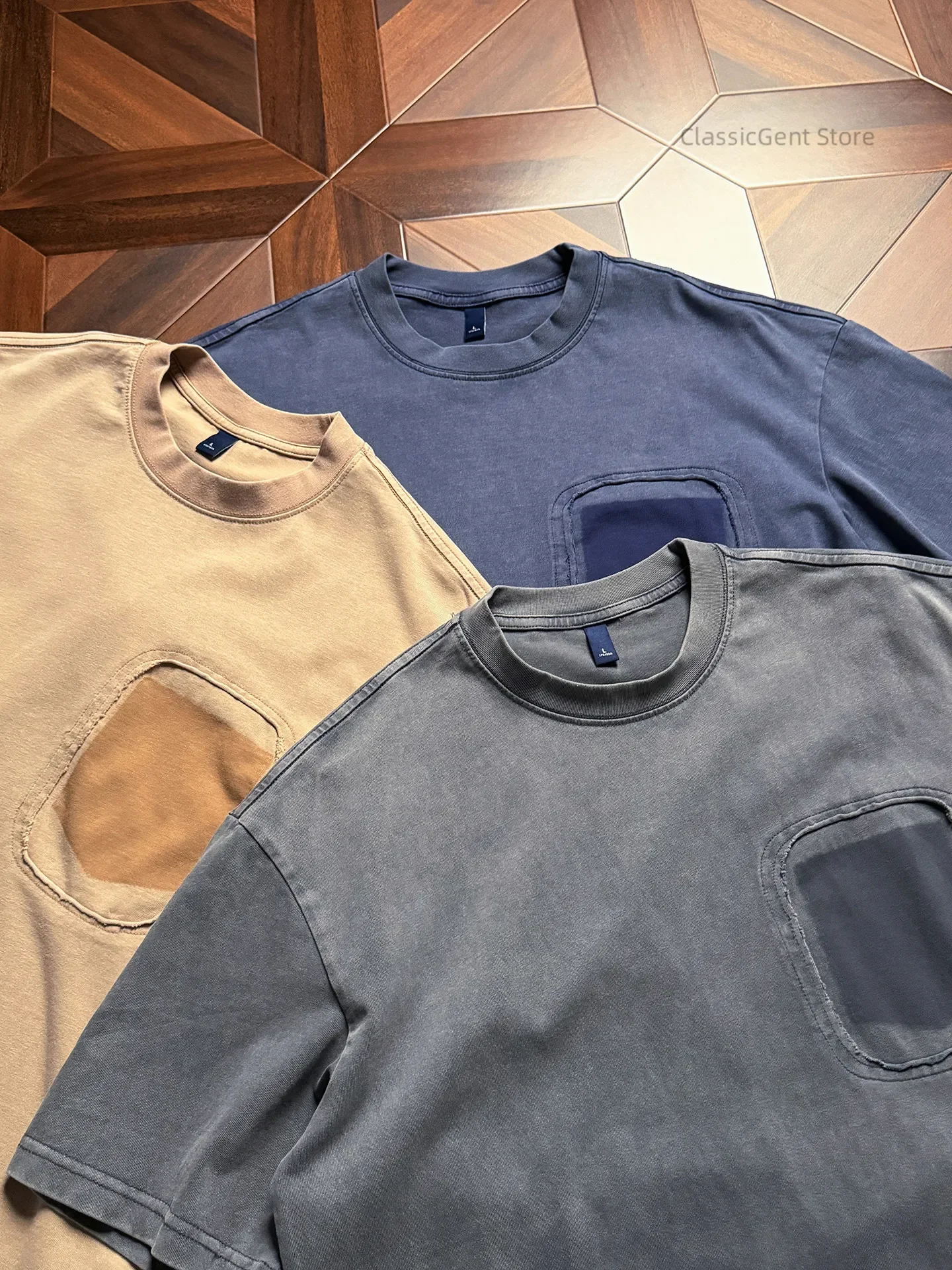 Asute ready-to-wear dye and wash without deformation, customized 10.2OZ pure cotton double yarn non-elastic T-shirt
Asute ready-to-wear dye and wash without deformation, customized 10.2OZ pure cotton double yarn non-elastic T-shirt