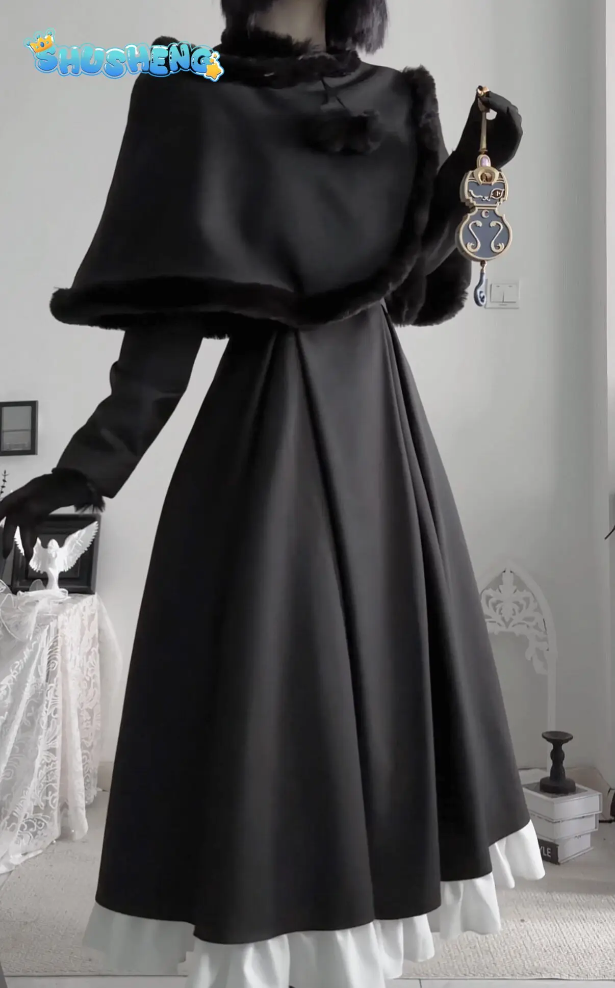 Alice Kuonji Anime FGO WITCH ON THE HOLY NIGHT Cosplay Costume Black Gothic Dress Cloak Halloween Party Elegant Uniform Women
Alice Kuonji Anime FGO WITCH ON THE HOLY NIGHT Cosplay Costume Black Gothic Dress Cloak Halloween Party Elegant Uniform Women