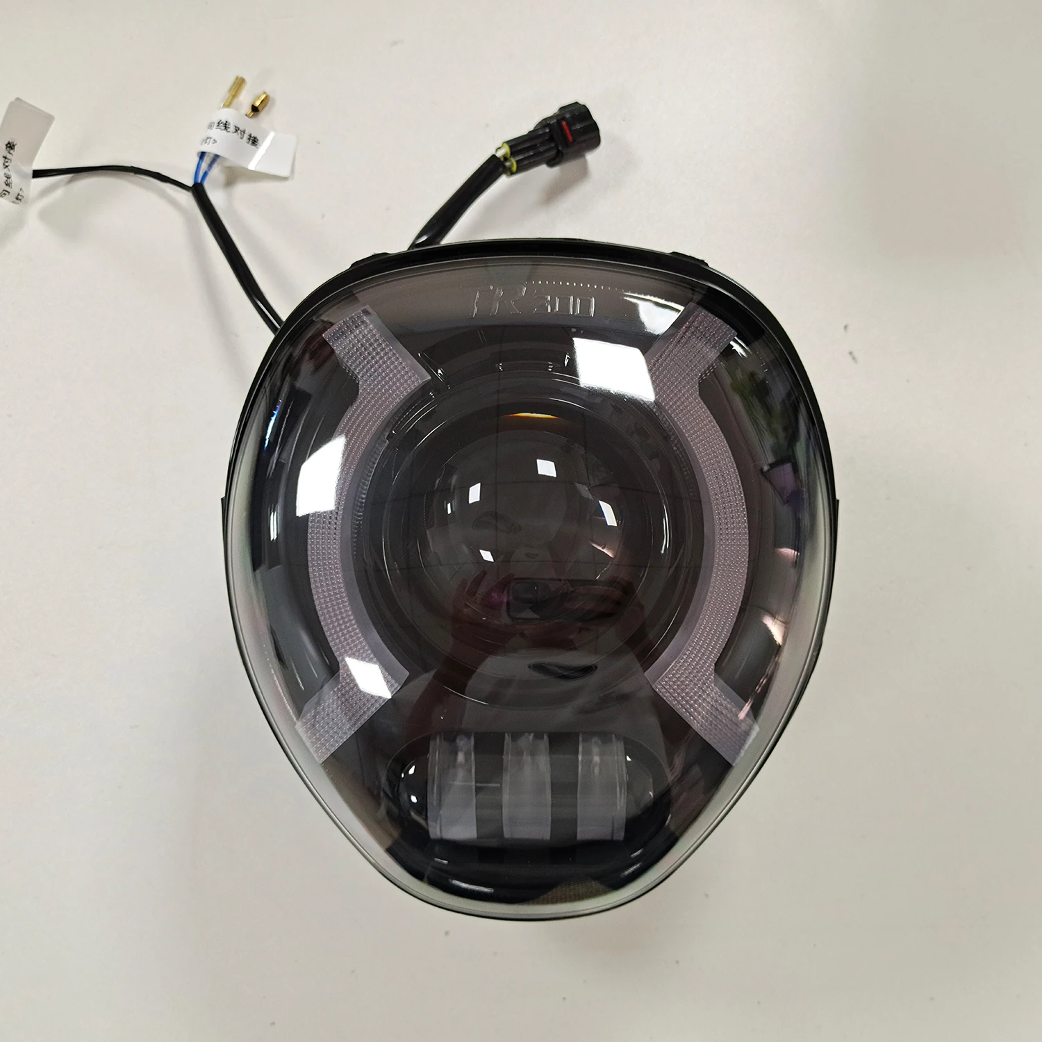 High Quality 12V LED Motorcycle Headlight with Clear Lens for Haojue TR300 Front Faro Delantero Lighting System
High Quality 12V LED Motorcycle Headlight with Clear Lens for Haojue TR300 Front Faro Delantero Lighting System