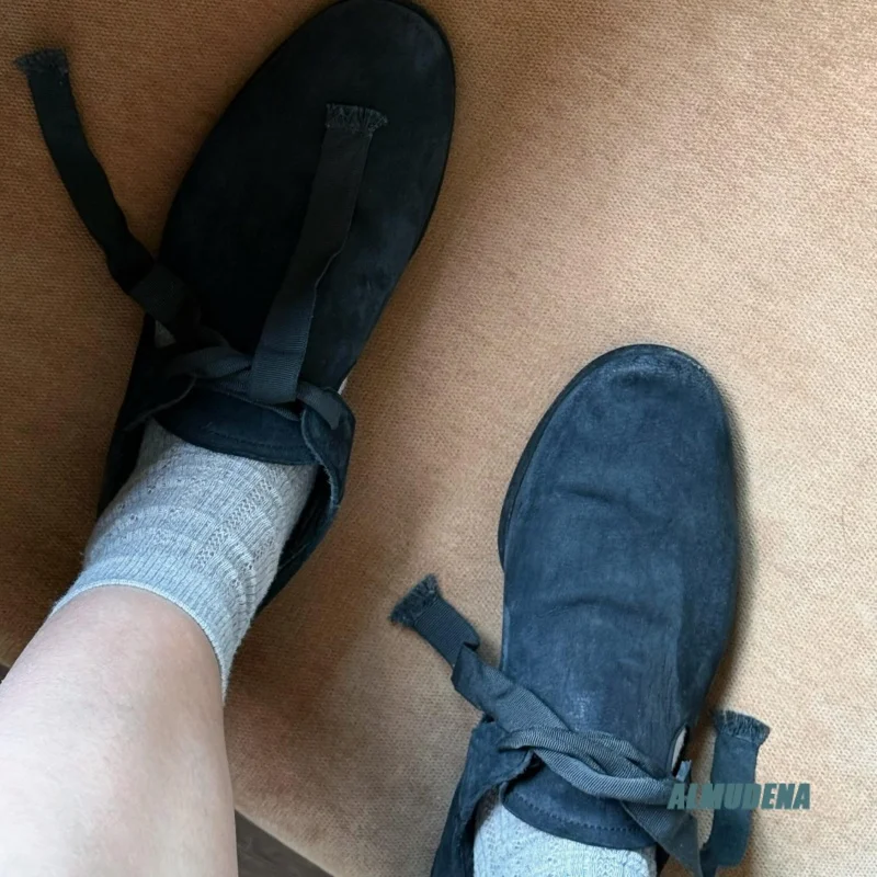Thick Lace-Up Black Suede Flat Loafers Men's Side Hollow Out Slip On Shoes Daily Commute Leisure Party Casual Formal Shoes
Thick Lace-Up Black Suede Flat Loafers Men's Side Hollow Out Slip On Shoes Daily Commute Leisure Party Casual Formal Shoes