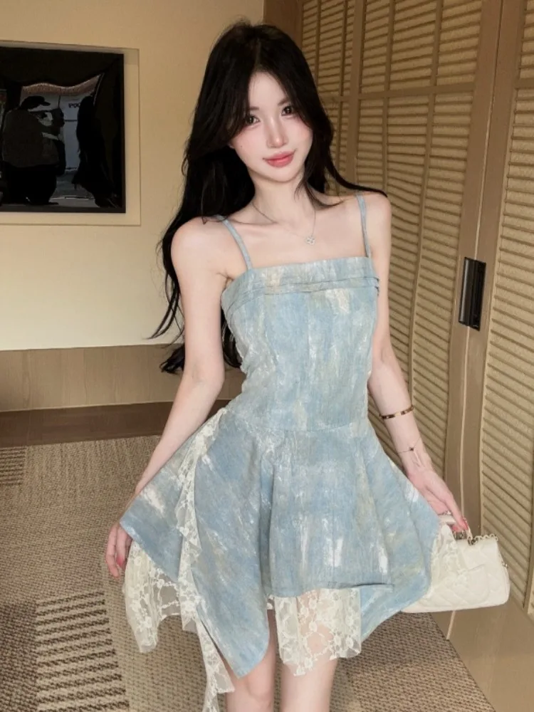 Retro Spicy Girl Design Smokey Gradient Irregular Denim Strap Short Skirt Women Summer Lace Splicing Dress Sweet Style High W...
Retro Spicy Girl Design Smokey Gradient Irregular Denim Strap Short Skirt Women Summer Lace Splicing Dress Sweet Style High W...