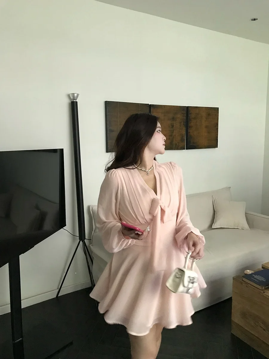 Sweet Plump Gentle Miss Knot Waist V-neck Dress Casual Style High Waist A-line Skirt Polyester Fiber Long Sleeve ...
Sweet Plump Gentle Miss Knot Waist V-neck Dress Casual Style High Waist A-line Skirt Polyester Fiber Long Sleeve ...