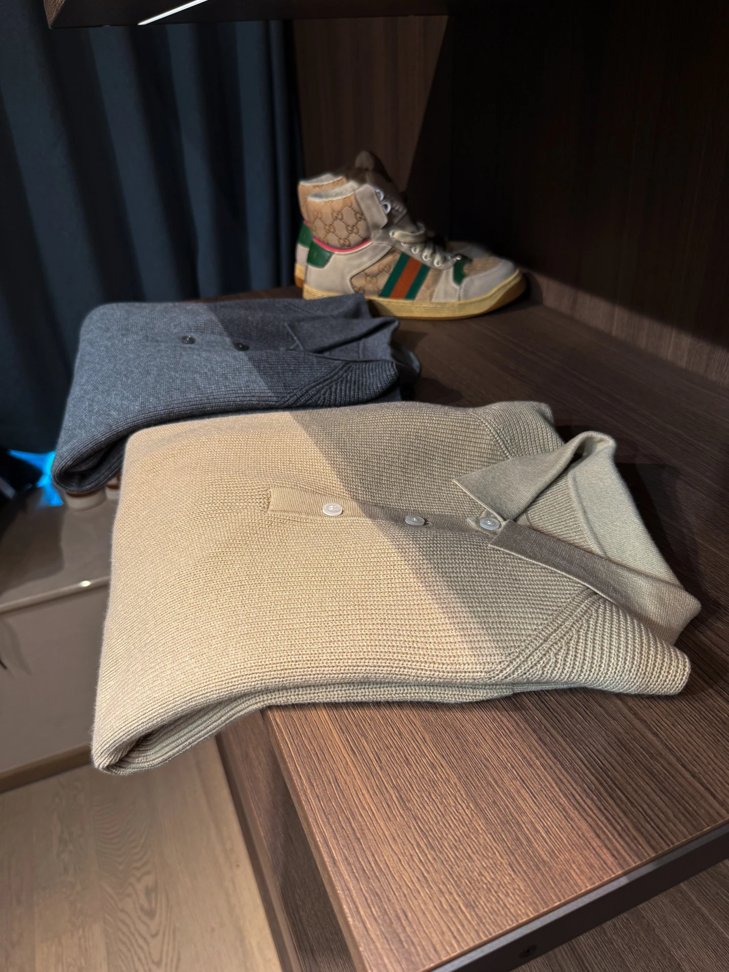 Теплый, приятный к телу мужской вязаный свитер из смесовой шерсти для осени и зимы, не скатывается, простой в уходе, длинный рукав, Balmie
Теплый, приятный к телу мужской вязаный свитер из смесовой шерсти для осени и зимы, не скатывается, простой в уходе, длинный рукав, Balmie