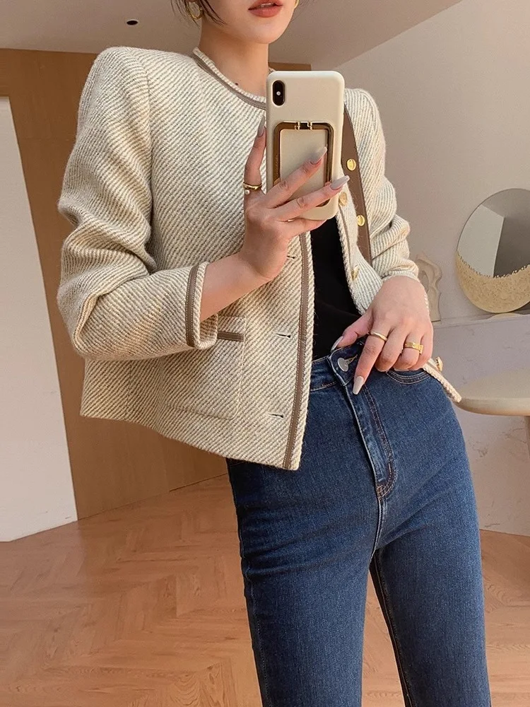 Tweed Jacket Blue Womens Spring Yarn Knitted Lambwool Cashmere Woolen Lining Inner Slim-Fitting Tailored Cinched Waist Office OL
Tweed Jacket Blue Womens Spring Yarn Knitted Lambwool Cashmere Woolen Lining Inner Slim-Fitting Tailored Cinched Waist Office OL