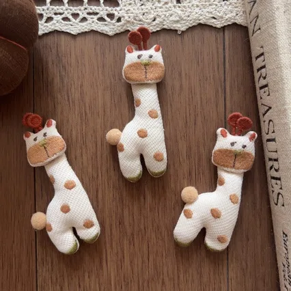 Stuffed Fabric Cartoon Giraffe Hair Clip Brooch Pin for Shoes Hat Bag Children Clothing Embellishment Premium Soft
Stuffed Fabric Cartoon Giraffe Hair Clip Brooch Pin for Shoes Hat Bag Children Clothing Embellishment Premium Soft