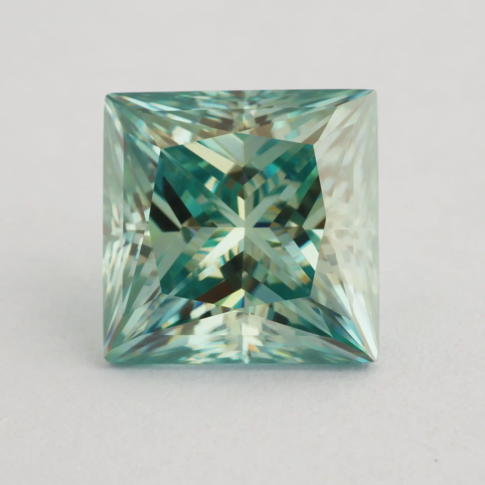 1PC/Lot Loose Moissanite Princess Cut Green VVS1 Moissanite For Fine Jewelry Making
1PC/Lot Loose Moissanite Princess Cut Green VVS1 Moissanite For Fine Jewelry Making