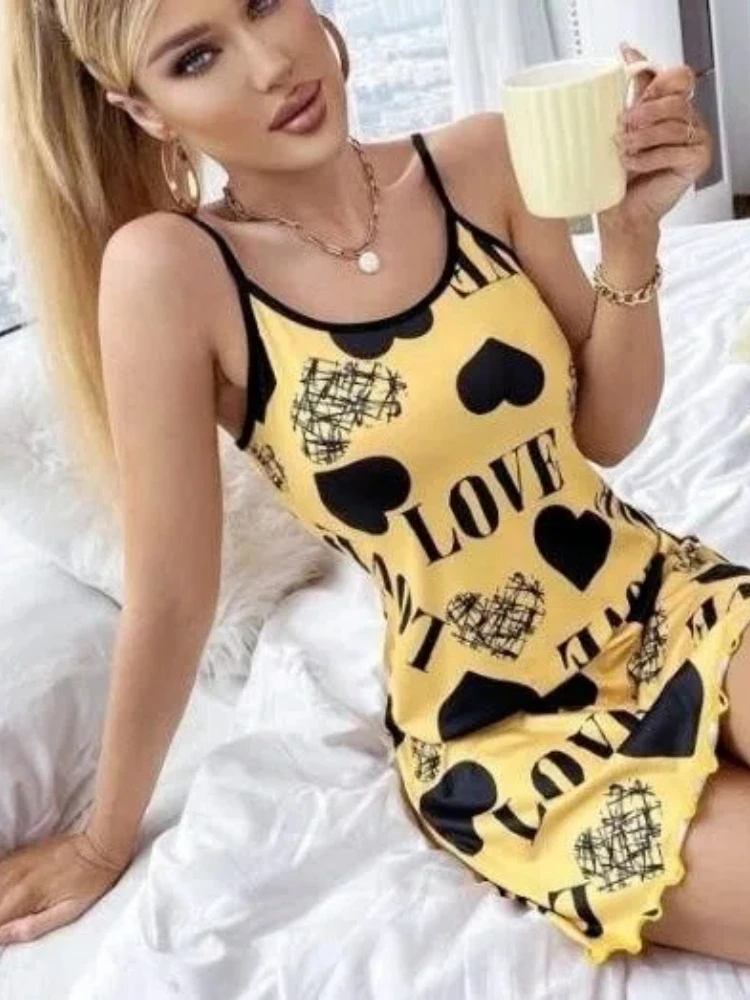 Women's Milk Silk Chemise Sleeveless Nightgown Thin & Sexy Loungewear Summer Holiday Nightgowns Women Vest Dress Sleepwear Femme
Women's Milk Silk Chemise Sleeveless Nightgown Thin & Sexy Loungewear Summer Holiday Nightgowns Women Vest Dress Sleepwear Femme