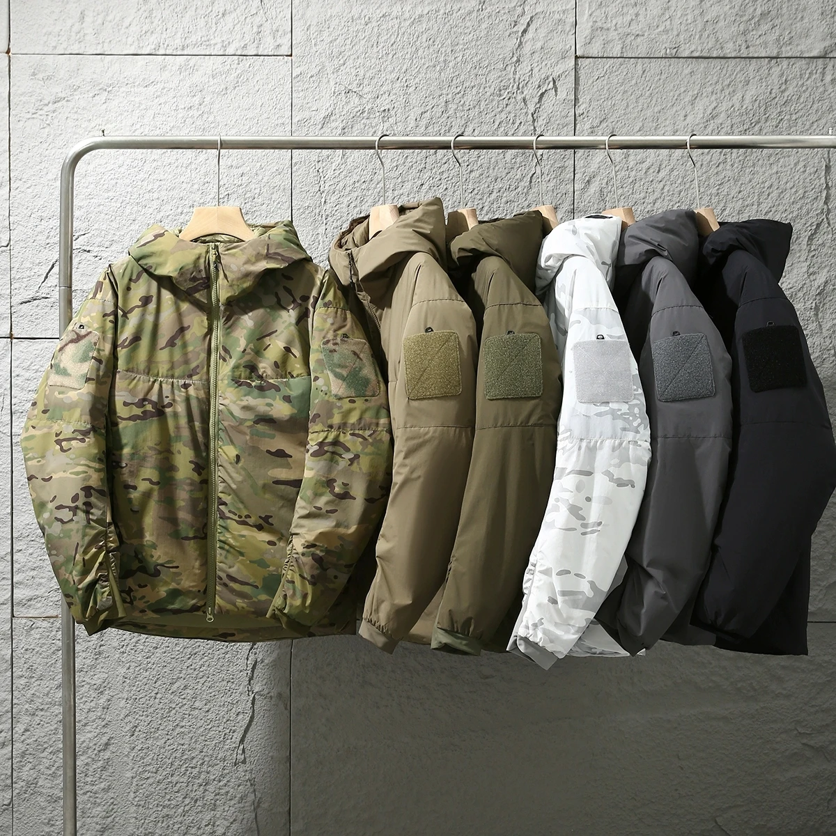 Военная версия Ah Tong Wood Hard Man Камуфляжная технология Хлопковая футболка Зимняя уличная хлопковая ткань с капюшоном Jaet
Военная версия Ah Tong Wood Hard Man Камуфляжная технология Хлопковая футболка Зимняя уличная хлопковая ткань с капюшоном Jaet