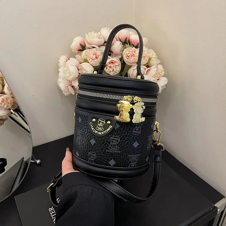 2025 New Women's Shoulder Crossbody Bag, Fashion Genuine Leather Multi-way Tote Purse, Vintage Quilted Large Capacity Handbag
2025 New Women's Shoulder Crossbody Bag, Fashion Genuine Leather Multi-way Tote Purse, Vintage Quilted Large Capacity Handbag