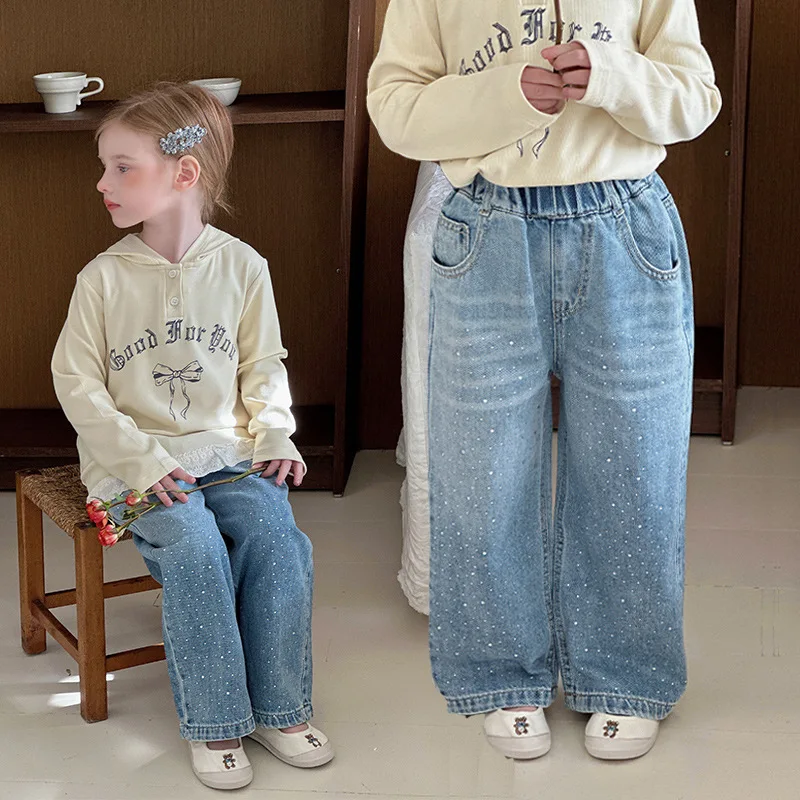 2025 Spring Autumn Childrens Girls Hot Fix Rhinestones Foreign-style Straight-leg Loose Jeans Kids Toddler Princess Long Pants
2025 Spring Autumn Childrens Girls Hot Fix Rhinestones Foreign-style Straight-leg Loose Jeans Kids Toddler Princess Long Pants