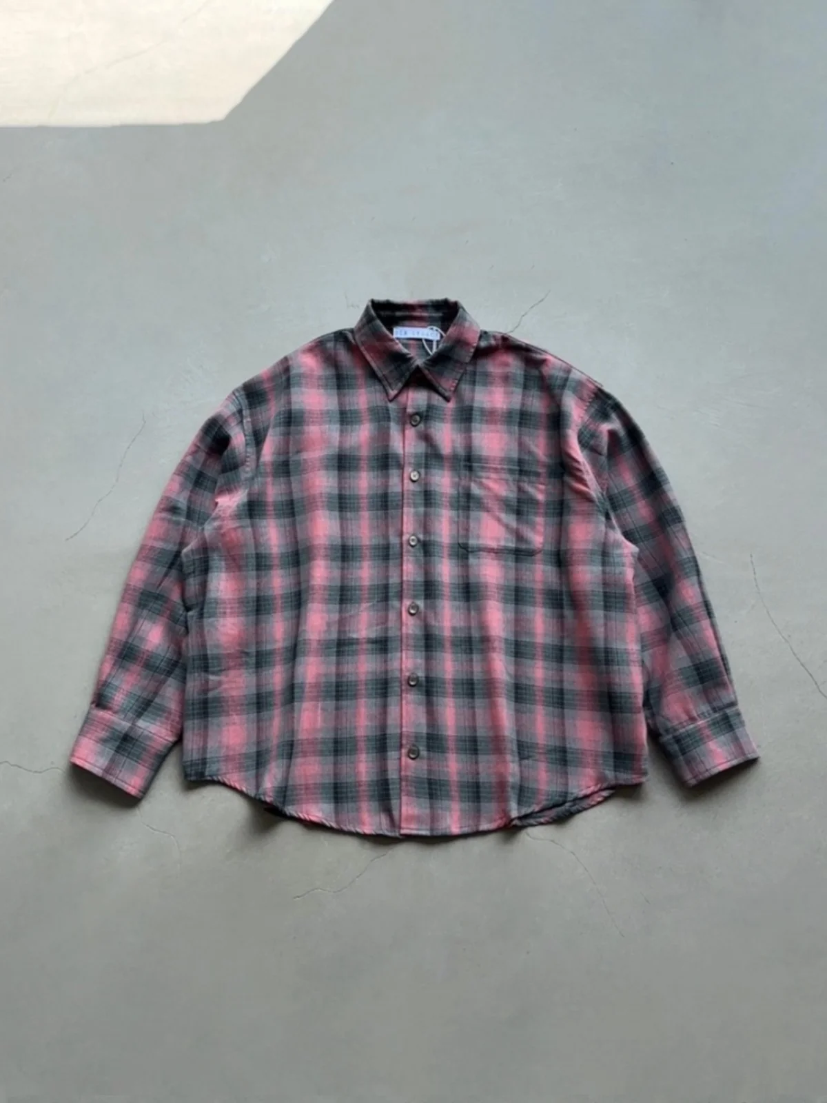 American Street Lazy Plaid VIBE Texture Loose Casual Shirt Couple Style Long Sleeve Flip Collar All Seasons Regular Thickness
American Street Lazy Plaid VIBE Texture Loose Casual Shirt Couple Style Long Sleeve Flip Collar All Seasons Regular Thickness