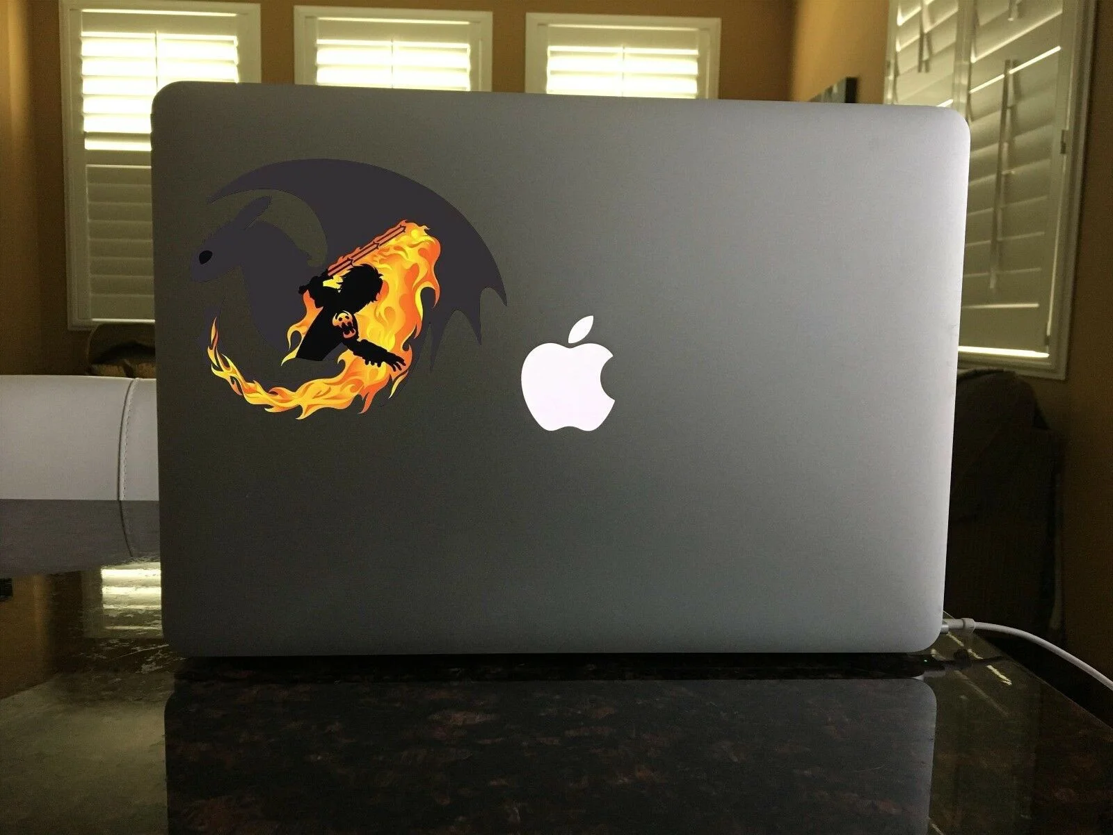 For 24-32 How to Train Your Dragon Silhouette Toothless animated Vinyl Window decal
For 24-32 How to Train Your Dragon Silhouette Toothless animated Vinyl Window decal