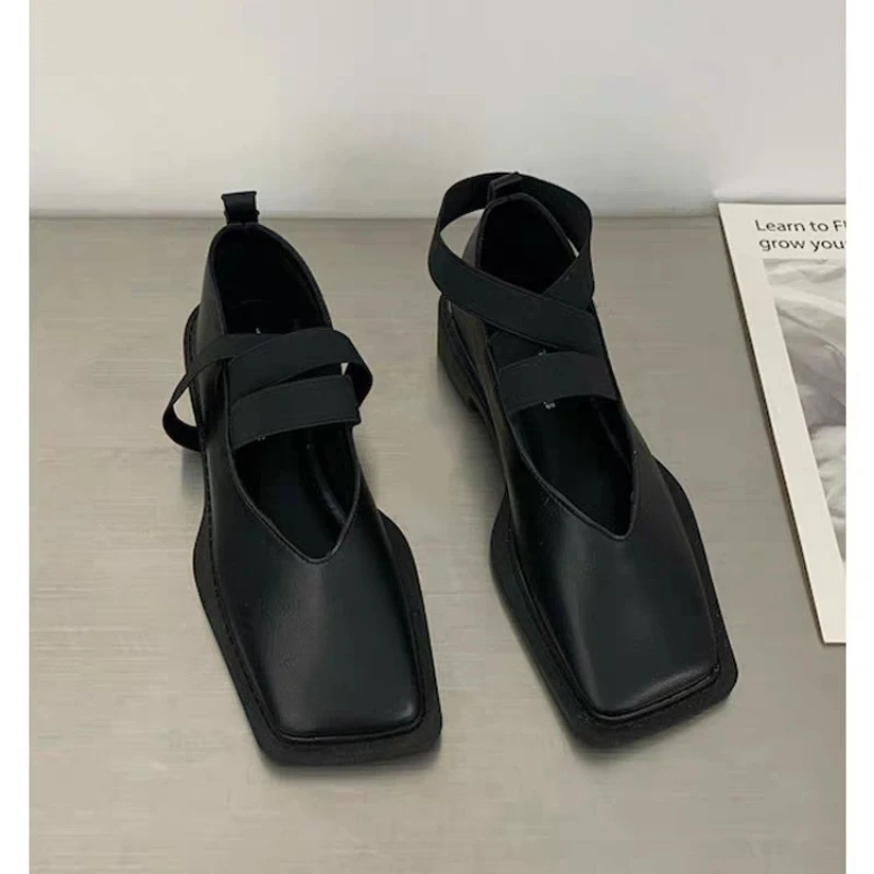 Square Heel Buckle Shallow Mouth Waterproof Platform Fashion All-match Comfortable Non-slip Breathable Women's Single Shoes
Square Heel Buckle Shallow Mouth Waterproof Platform Fashion All-match Comfortable Non-slip Breathable Women's Single Shoes