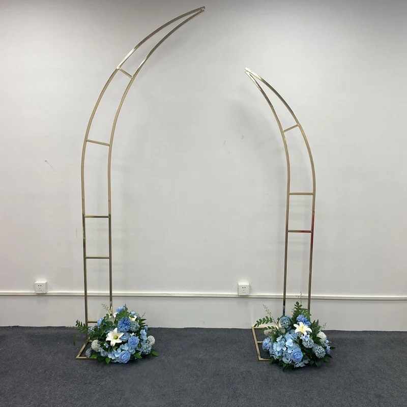 Outdoor Party Props Luxury Shiny Gold Iron Horn for Wedding Event Background Decoration 2.4m Screen Stand Support Customized
Outdoor Party Props Luxury Shiny Gold Iron Horn for Wedding Event Background Decoration 2.4m Screen Stand Support Customized