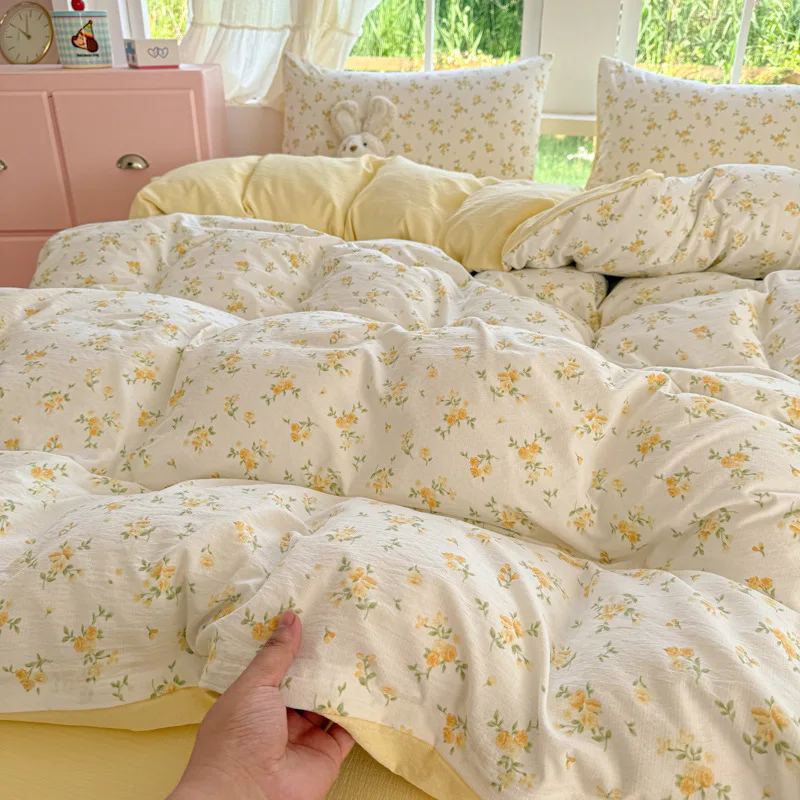 Новинка 2025 года, вязаная двухслойная пряжа с ощущением облаков, одноместное пододеяльник, комплект из четырех предметов, домашний текстиль Nantong, комплект из трех предметов
Новинка 2025 года, вязаная двухслойная пряжа с ощущением облаков, одноместное пододеяльник, комплект из четырех предметов, домашний текстиль Nantong, комплект из трех предметов