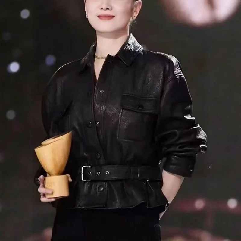 Новая весенне-осенняя стираная кожаная куртка для женщин, короткий и молодежный стиль с завязками на талии, модное модное пальто 
Новая весенне-осенняя стираная кожаная куртка для женщин, короткий и молодежный стиль с завязками на талии, модное модное пальто
