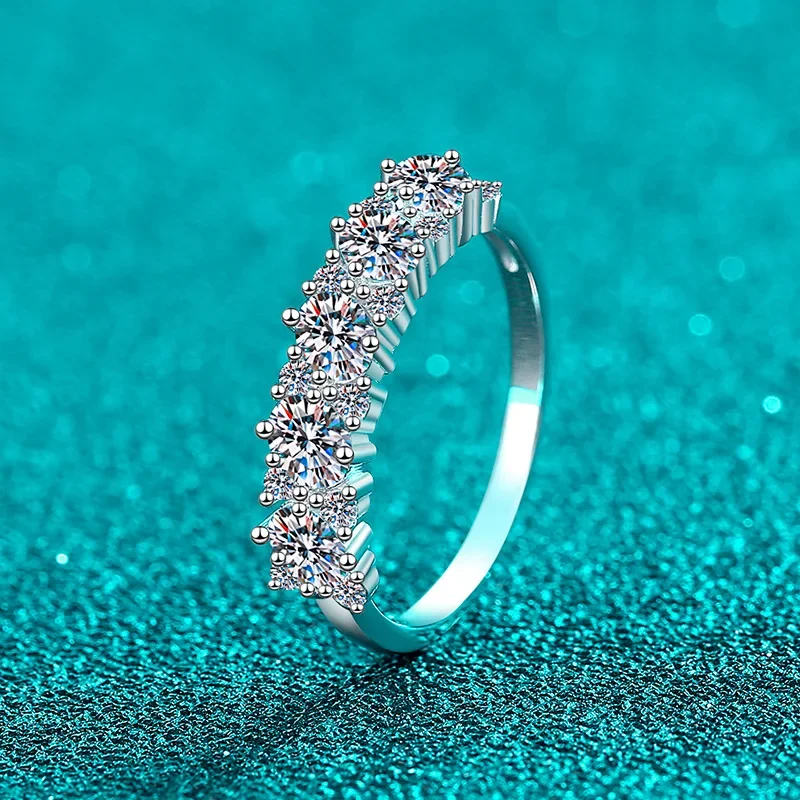 Luxury Platinum Pt950 Diamond Band 1.68 Carat Full Moissanite Oval Ring Single Stone 3*4mm D Color VVS1 Gift Jewelry Women
Luxury Platinum Pt950 Diamond Band 1.68 Carat Full Moissanite Oval Ring Single Stone 3*4mm D Color VVS1 Gift Jewelry Women