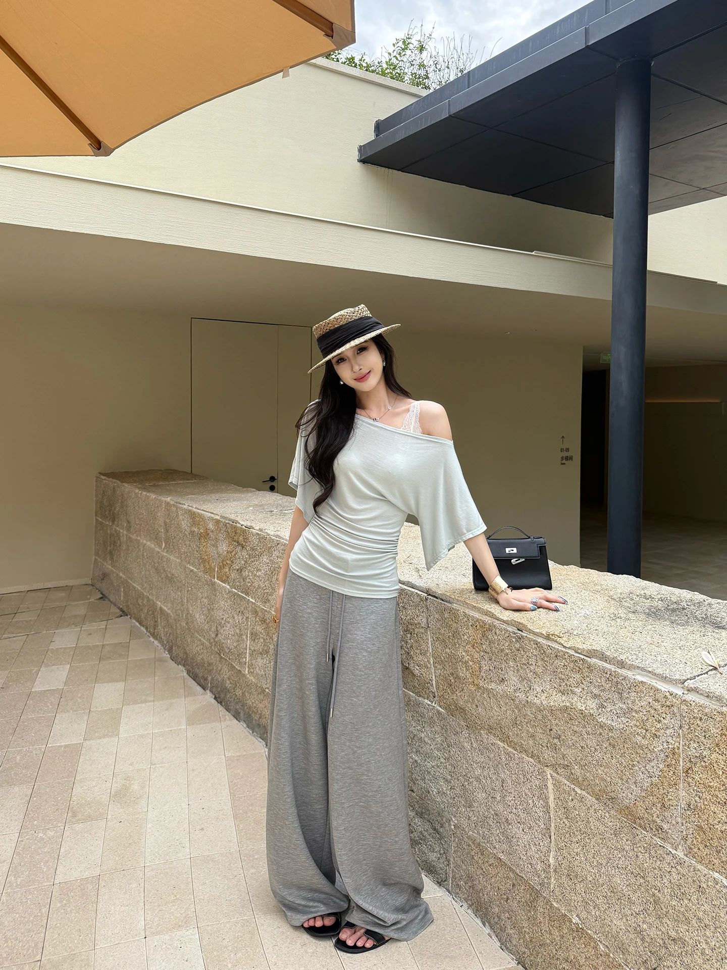 ByOnion Early Spring Loose Straight Leg Lenzing Women's Sweatpants Casual Sporty Trousers High Waist Wide Leg Pants
ByOnion Early Spring Loose Straight Leg Lenzing Women's Sweatpants Casual Sporty Trousers High Waist Wide Leg Pants