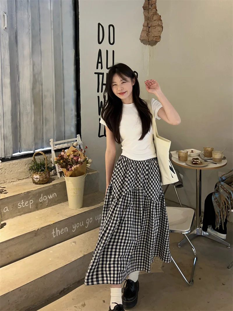 Fashionable Kumikumi Set round Neck Short Sleeve T-Shirt Women Summer Color Block Plaid Dress Two Piece Set Ladies Outfits
Fashionable Kumikumi Set round Neck Short Sleeve T-Shirt Women Summer Color Block Plaid Dress Two Piece Set Ladies Outfits
