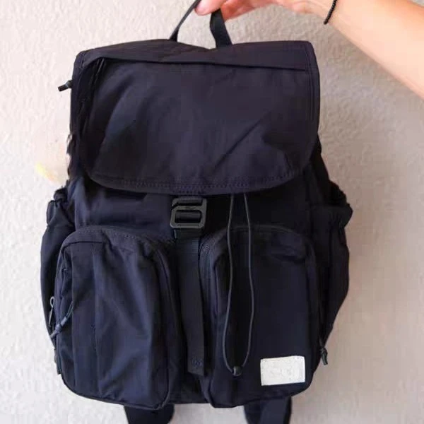 Ultra-light, minimalist casual outdoor backpack made of parachute fabric with multiple compartments for practical use
Ultra-light, minimalist casual outdoor backpack made of parachute fabric with multiple compartments for practical use