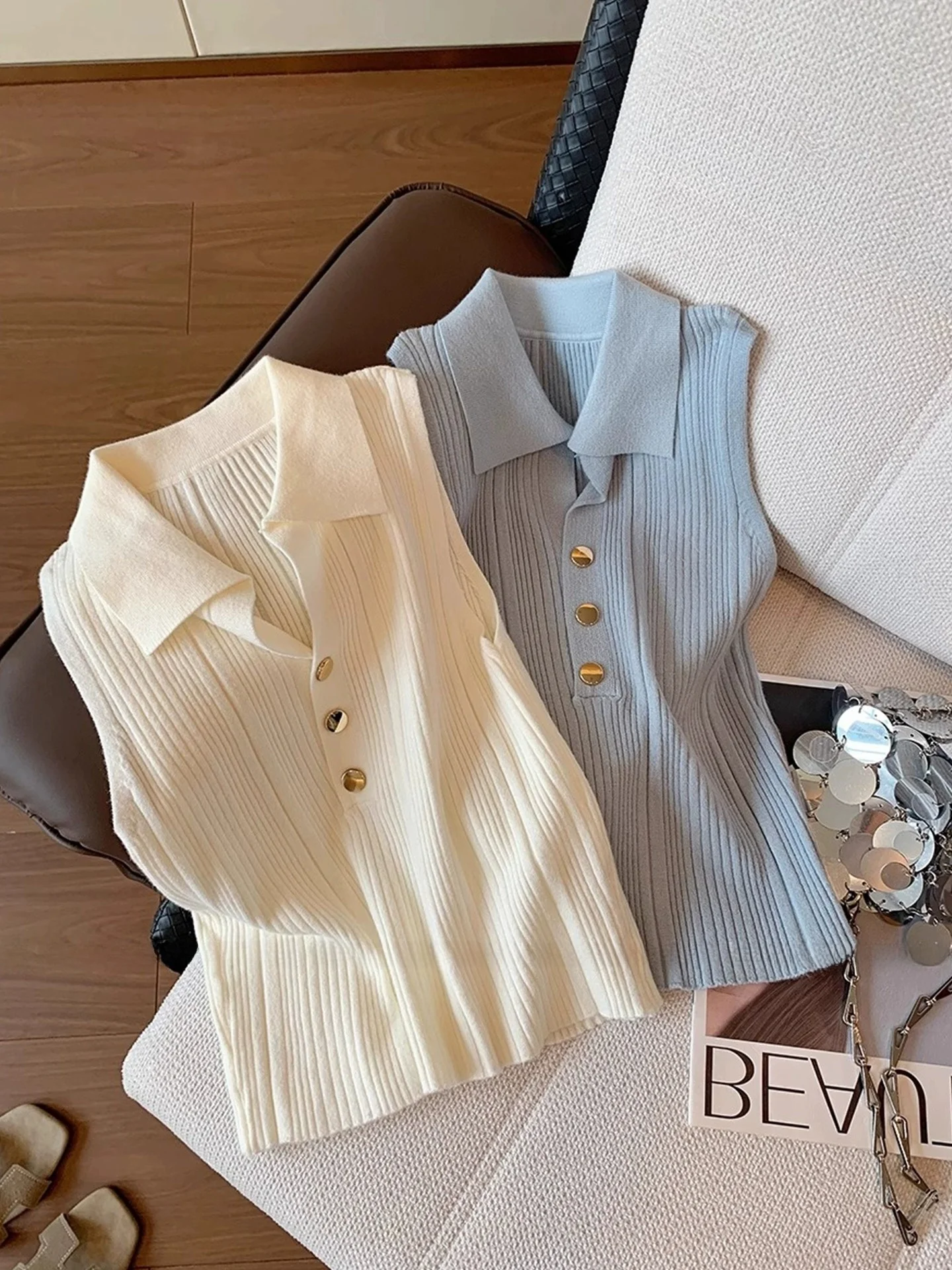 Летний дизайн, мягкий удобный вязаный жилет, женский модный топ без рукавов, однотонный, универсальный, с пуговицами, для поездок на работу
Летний дизайн, мягкий удобный вязаный жилет, женский модный топ без рукавов, однотонный, универсальный, с пуговицами, для поездок на работу