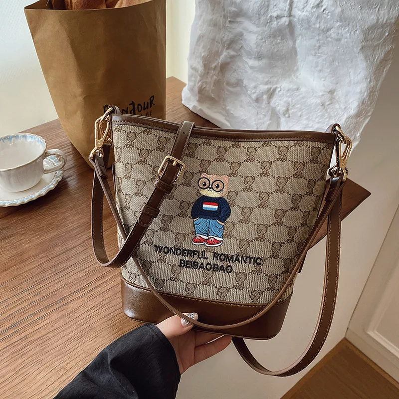 2025 New! Women's Large-Capacity Bucket Bag - One-Shoulder/Crossbody Canvas Jacquard Embroidery
2025 New! Women's Large-Capacity Bucket Bag - One-Shoulder/Crossbody Canvas Jacquard Embroidery