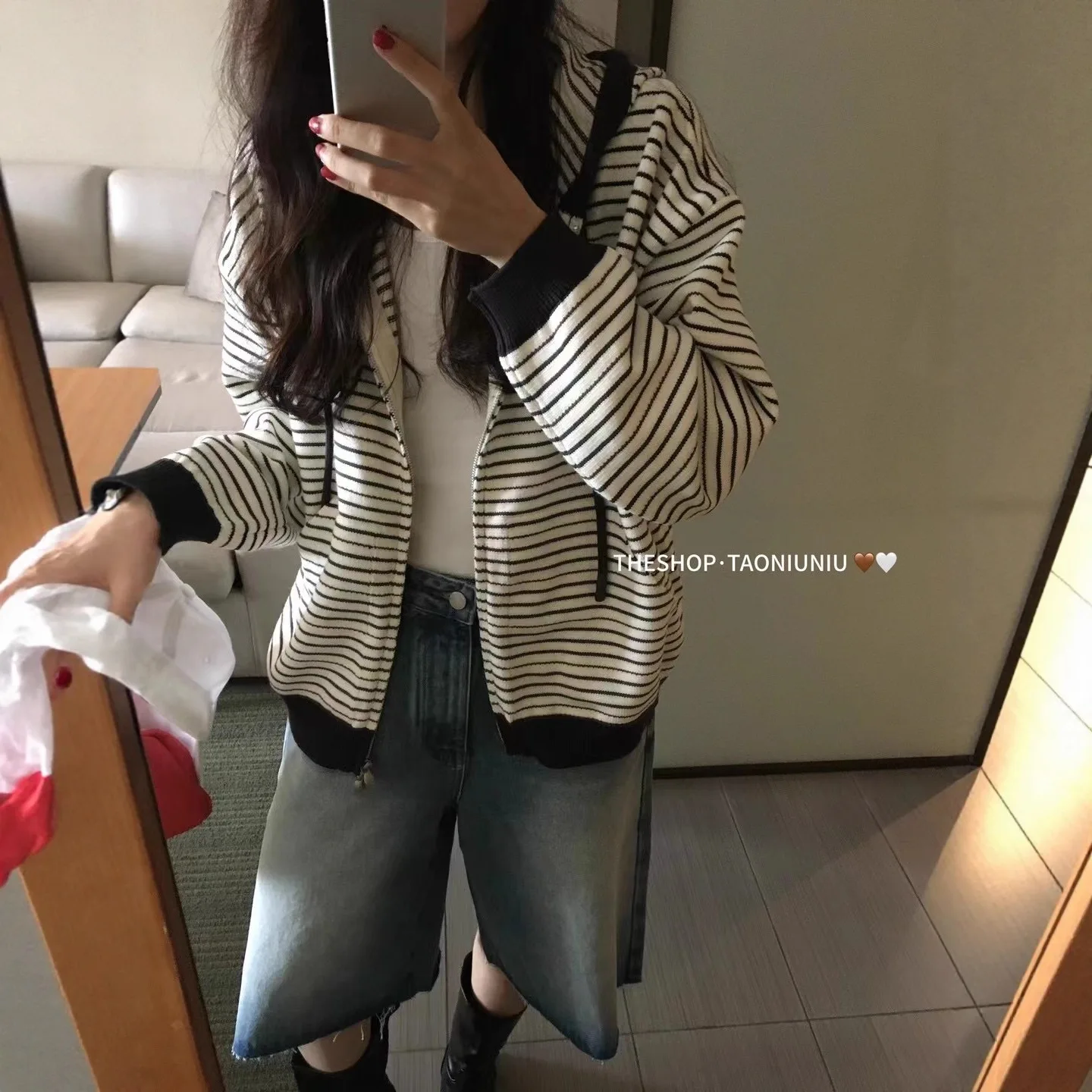 Высококачественный повседневный спортивный стиль, полосатый свитшот на молнии с капюшоном, вязаный кардиган, женский свободный свитер в ленивом стиле, куртка 
Высококачественный повседневный спортивный стиль, полосатый свитшот на молнии с капюшоном, вязаный кардиган, женский свободный свитер в ленивом стиле, куртка