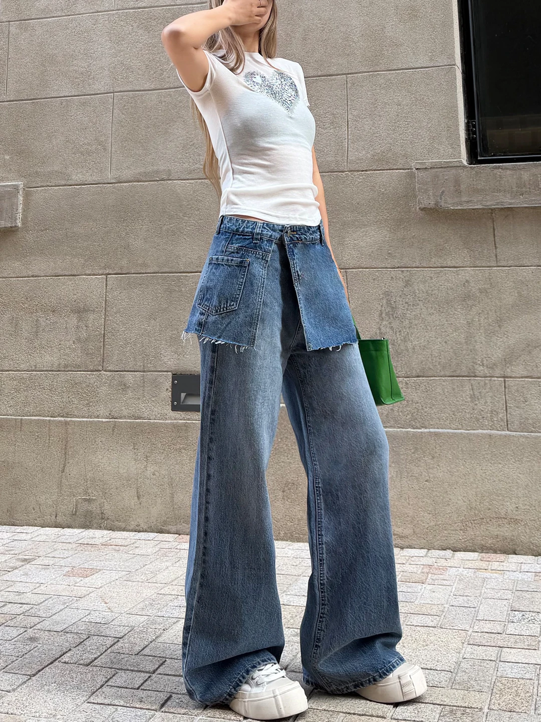 Women's Spring 2026 Washed Wide Leg Jeans Asymmetrical Design Slimming Effect Denim Curtain Pants Vintage Style Natural Waist
Women's Spring 2026 Washed Wide Leg Jeans Asymmetrical Design Slimming Effect Denim Curtain Pants Vintage Style Natural Waist