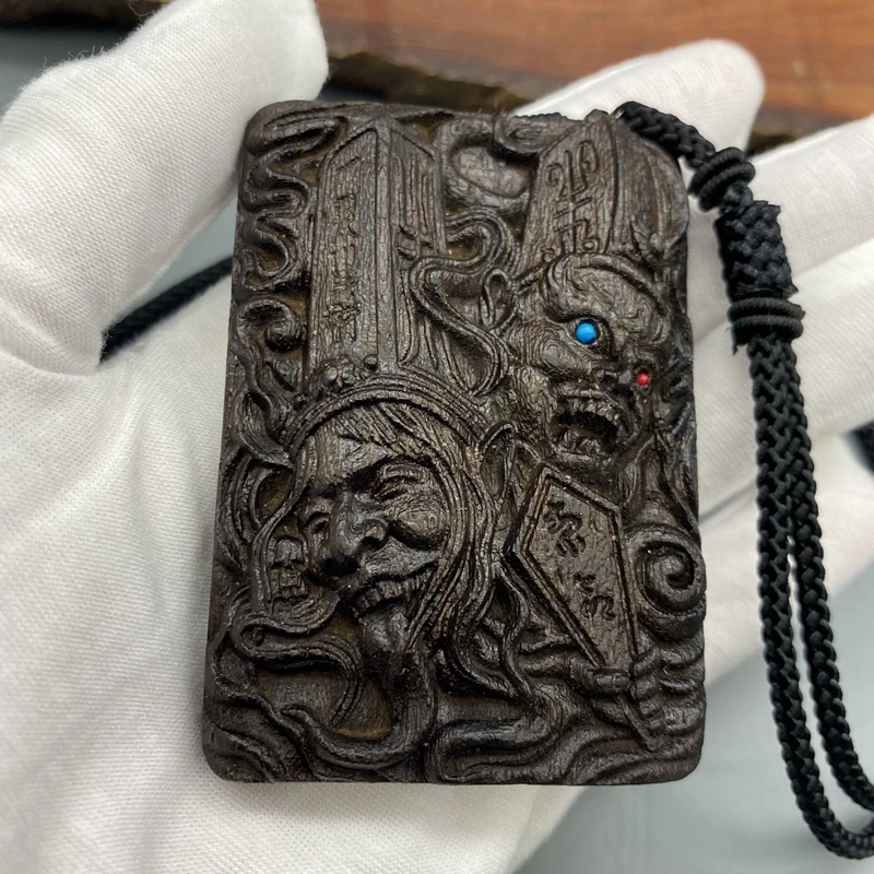 Black and white impermanent aloe wood card pendant once you see making money the world is peaceful safety amulet no trouble card
Black and white impermanent aloe wood card pendant once you see making money the world is peaceful safety amulet no trouble card