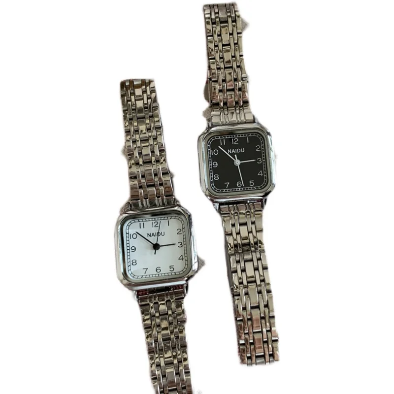 New retro square simple temperament small light luxury bracelet quartz, women's watch
New retro square simple temperament small light luxury bracelet quartz, women's watch