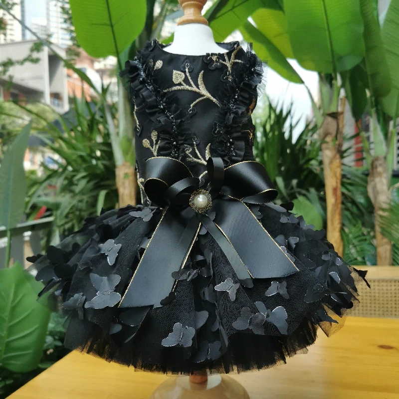 Pet Dog Chihuahua Clothes Luxury Handmade Embroidery Flower Lace Bow Princess Dresses For Small Medium Dog Party Puppy Outfits
Pet Dog Chihuahua Clothes Luxury Handmade Embroidery Flower Lace Bow Princess Dresses For Small Medium Dog Party Puppy Outfits