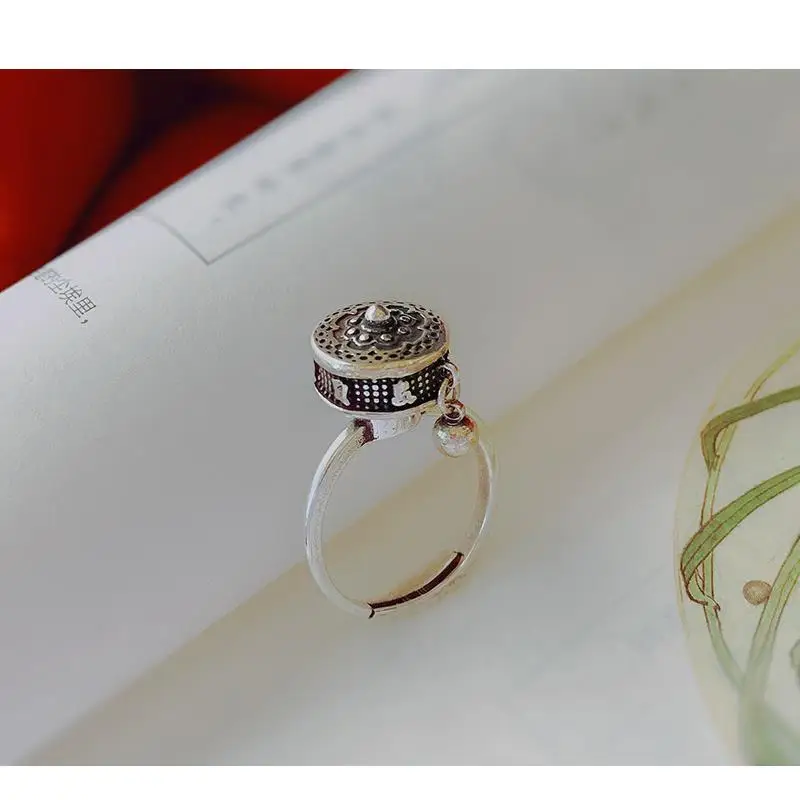 Luy Charm Tibetan Silver Ring for Women Vintage Court Six-Syllable True Word Turning Ga Open Ring Faionable Jewelry
Luy Charm Tibetan Silver Ring for Women Vintage Court Six-Syllable True Word Turning Ga Open Ring Faionable Jewelry