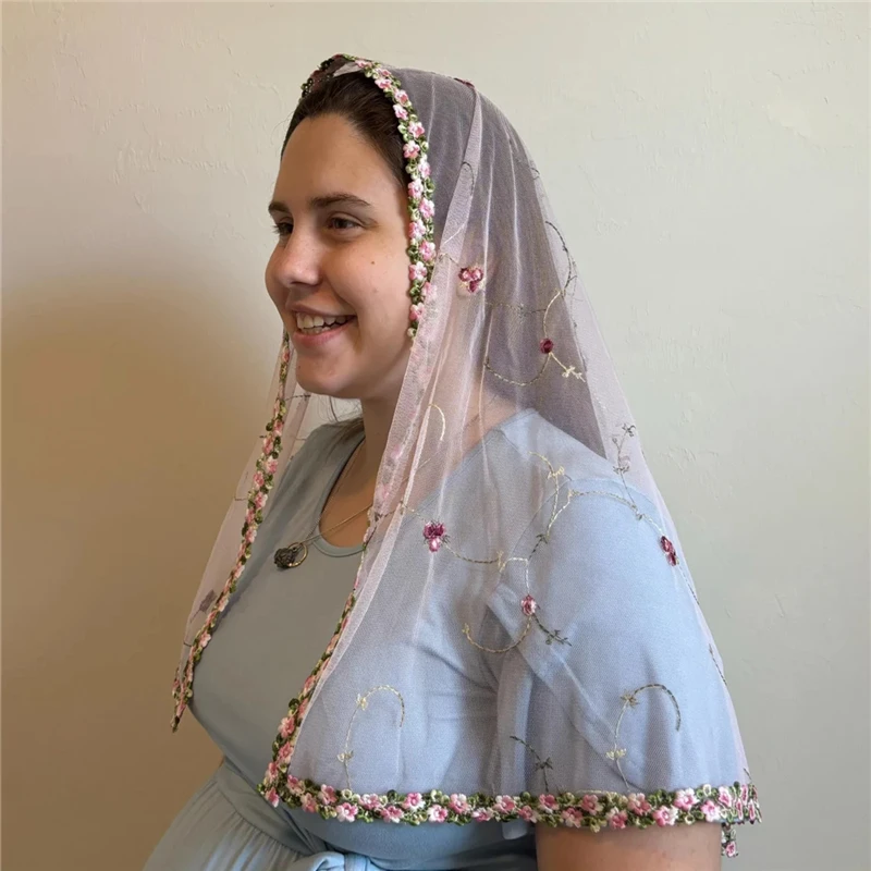 Розовая D-образная мантилья, католическая массовая вуаль, женская головная вуаль, винтажная тюль с вышивкой, цветочные цветы, кружевной край
Розовая D-образная мантилья, католическая массовая вуаль, женская головная вуаль, винтажная тюль с вышивкой, цветочные цветы, кружевной край