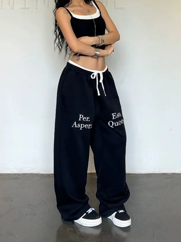 Onalippa 2025 American Summer Hot Girl Double Waist Splicing Heavy Embroidery Loose Casual Sanitary Jazz Hiphop Sports Pants
Onalippa 2025 American Summer Hot Girl Double Waist Splicing Heavy Embroidery Loose Casual Sanitary Jazz Hiphop Sports Pants