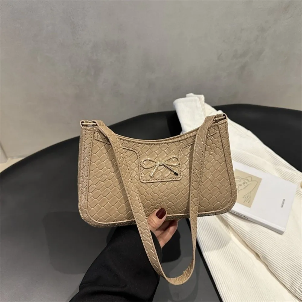 New Butterfly Knot Underarm Bag PU Large Capacity Women's Bag Shoulder Bag
New Butterfly Knot Underarm Bag PU Large Capacity Women's Bag Shoulder Bag