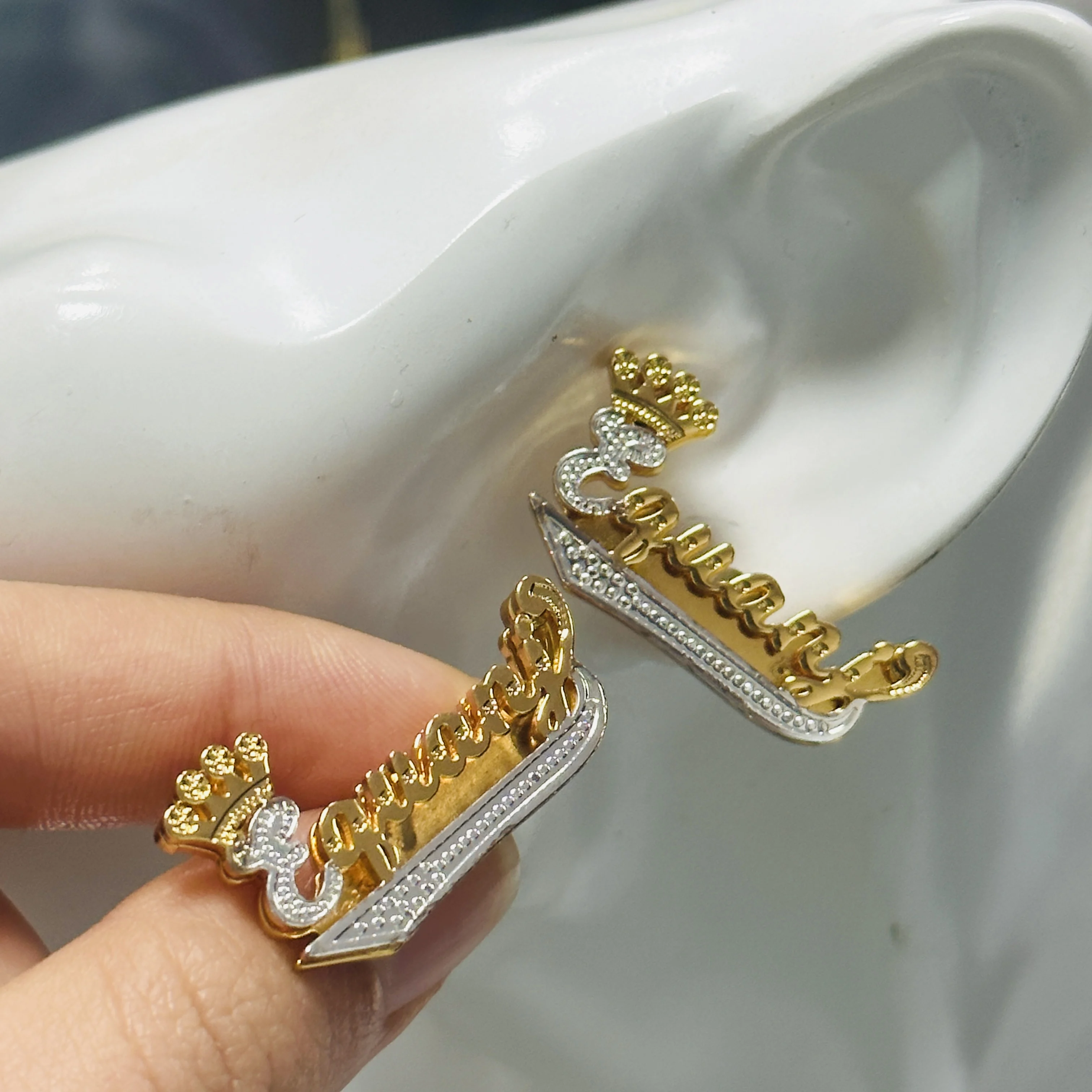 Double Layer Nameplate Earrings Custom Name Crown Earrings Two-color Double-layer Stud Earring for Men Women Christmas Gift
Double Layer Nameplate Earrings Custom Name Crown Earrings Two-color Double-layer Stud Earring for Men Women Christmas Gift