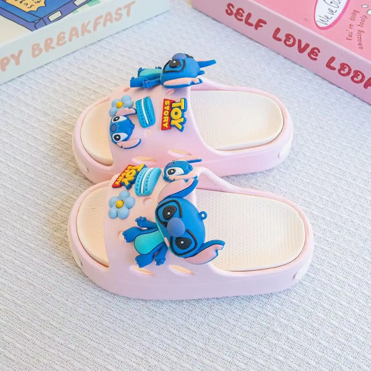real photos 2025 new summer Girls' Slippers Indoor Cute Stitch Cartoon Non slip Little Girl Baby Cool children kids Slippers
real photos 2025 new summer Girls' Slippers Indoor Cute Stitch Cartoon Non slip Little Girl Baby Cool children kids Slippers