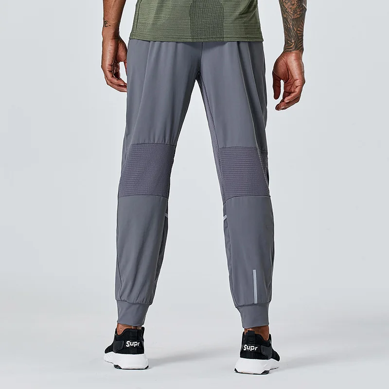 Men Athletic Pants for Running Gym and Outdoor Activit High Elasticity Ice Silky Joggers with Zipper Pockets Breathable Stretchy
Men Athletic Pants for Running Gym and Outdoor Activit High Elasticity Ice Silky Joggers with Zipper Pockets Breathable Stretchy