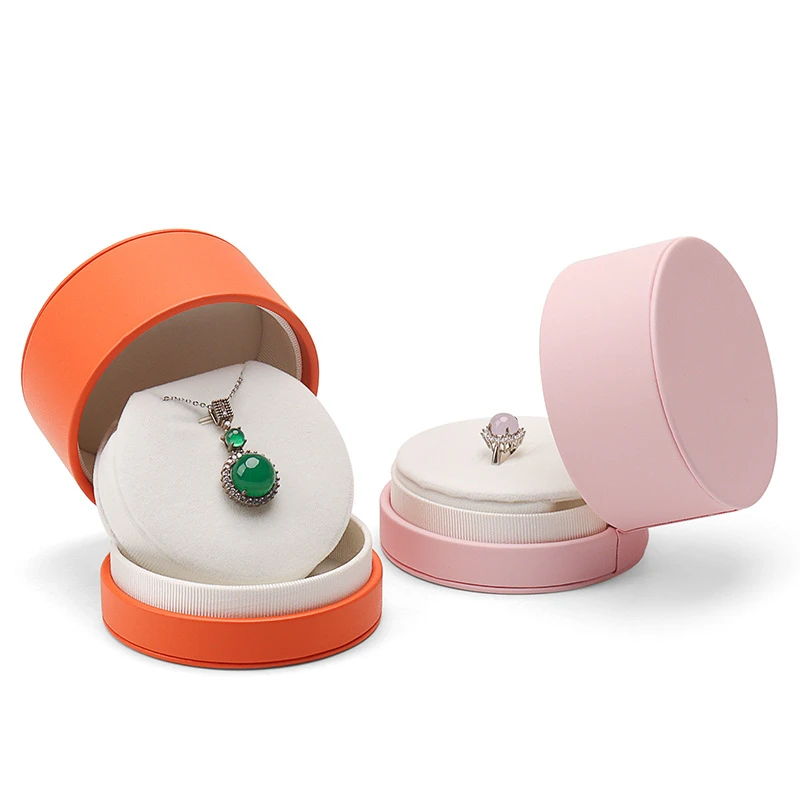 Luxury Leather Ring Necklace Gift Box Ring Packaging Storage Ring Organizer for Wedding Propose Valentine's Day gift Case
Luxury Leather Ring Necklace Gift Box Ring Packaging Storage Ring Organizer for Wedding Propose Valentine's Day gift Case