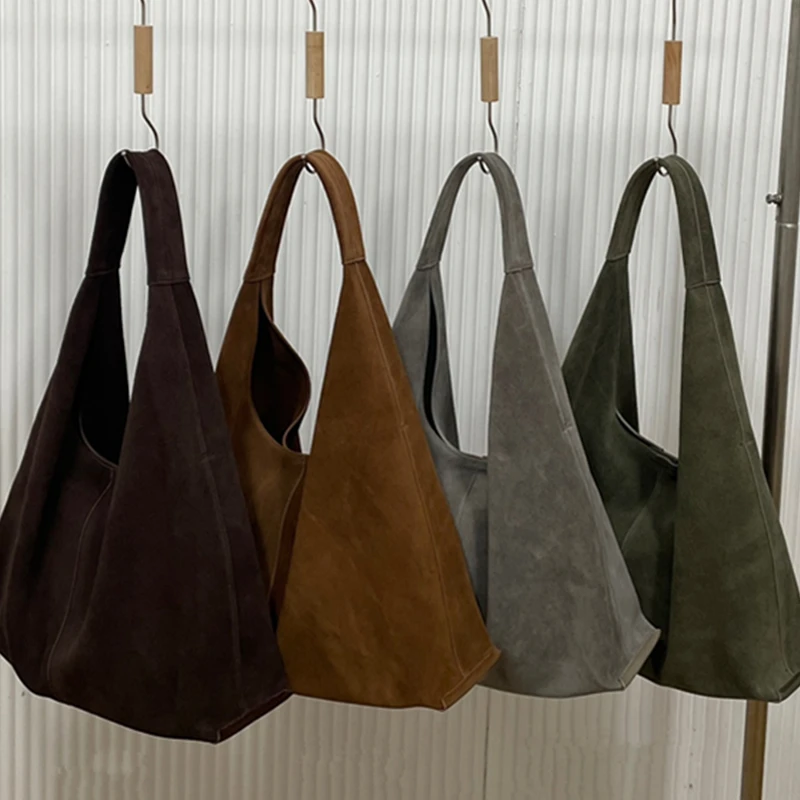Jenny&Dave French Retro Suede Tote Bag Minimalist Large Capacity Shoulder Bag Ladies Autumn Winter Niche Style Underarm Bag Wome
Jenny&Dave French Retro Suede Tote Bag Minimalist Large Capacity Shoulder Bag Ladies Autumn Winter Niche Style Underarm Bag Wome
