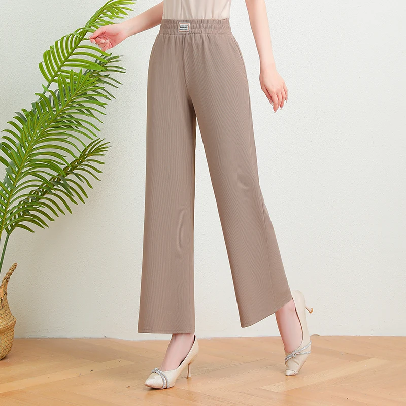 Новые женские брюки-фонарики с эластичной резинкой на талии, новинка 2025, модные брюки, высококачественные дышащие брюки больших размеров на весну и лето
Новые женские брюки-фонарики с эластичной резинкой на талии, новинка 2025, модные брюки, высококачественные дышащие брюки больших размеров на весну и лето