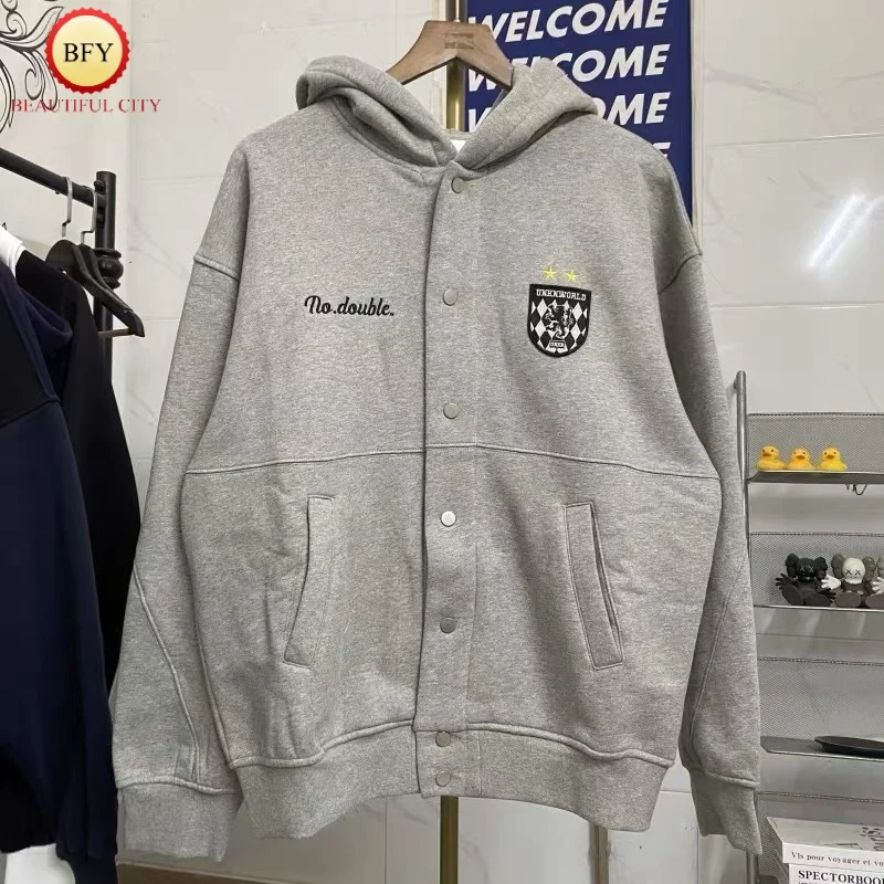 24SS High Street серая, черная хлопковая толстовка с вышивкой на молнии, высокое качество, утолщенная плюшевая мужская и женская зимняя толстовка
24SS High Street серая, черная хлопковая толстовка с вышивкой на молнии, высокое качество, утолщенная плюшевая мужская и женская зимняя толстовка