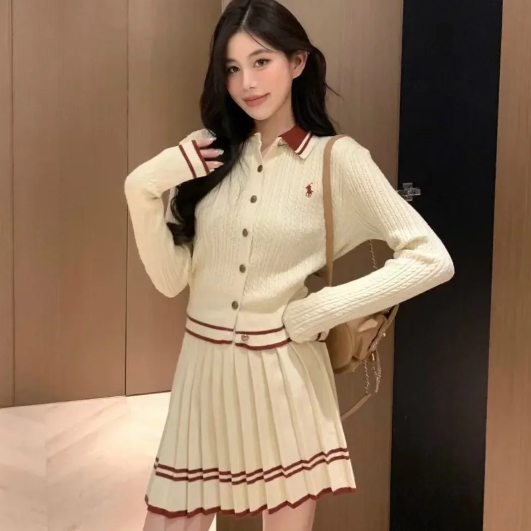 Korean New Two Piece Set Knit Cardigan+Golf Skirt Women's Golf Clothing Autumn Golf Wear Women 2024 High Quality Golf Suits
Korean New Two Piece Set Knit Cardigan+Golf Skirt Women's Golf Clothing Autumn Golf Wear Women 2024 High Quality Golf Suits