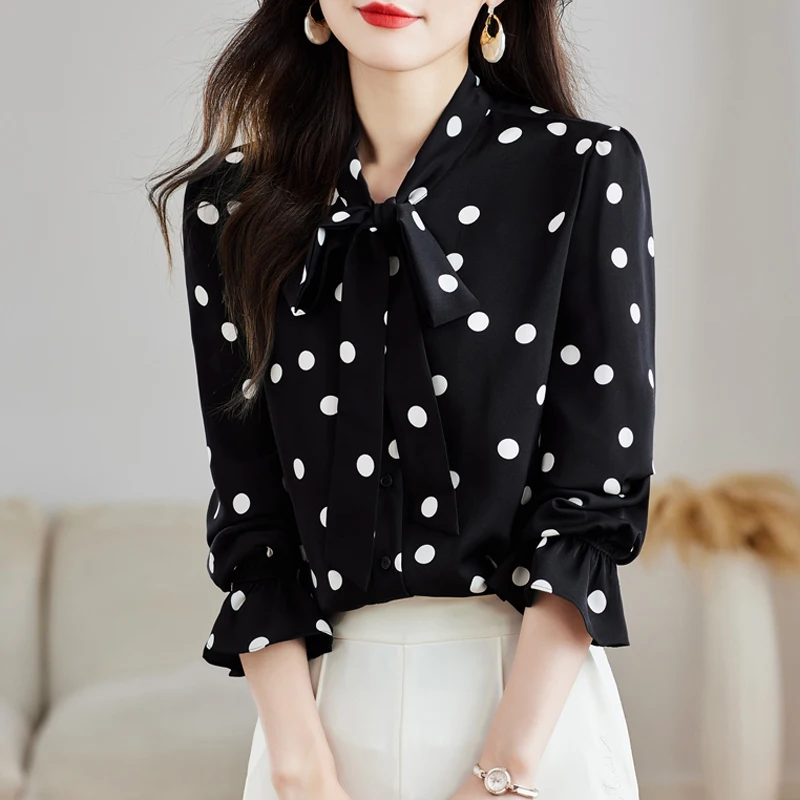 Women's Polka Dot Print Shirt High Quality Office Lady Satin Blouses Casual Elegant Lace-up Bow Long Sleeve Loose Tops Femme
Women's Polka Dot Print Shirt High Quality Office Lady Satin Blouses Casual Elegant Lace-up Bow Long Sleeve Loose Tops Femme